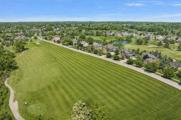 $619,000 | 2342 Ivy Hill Drive, Commerce Township, MI 48382