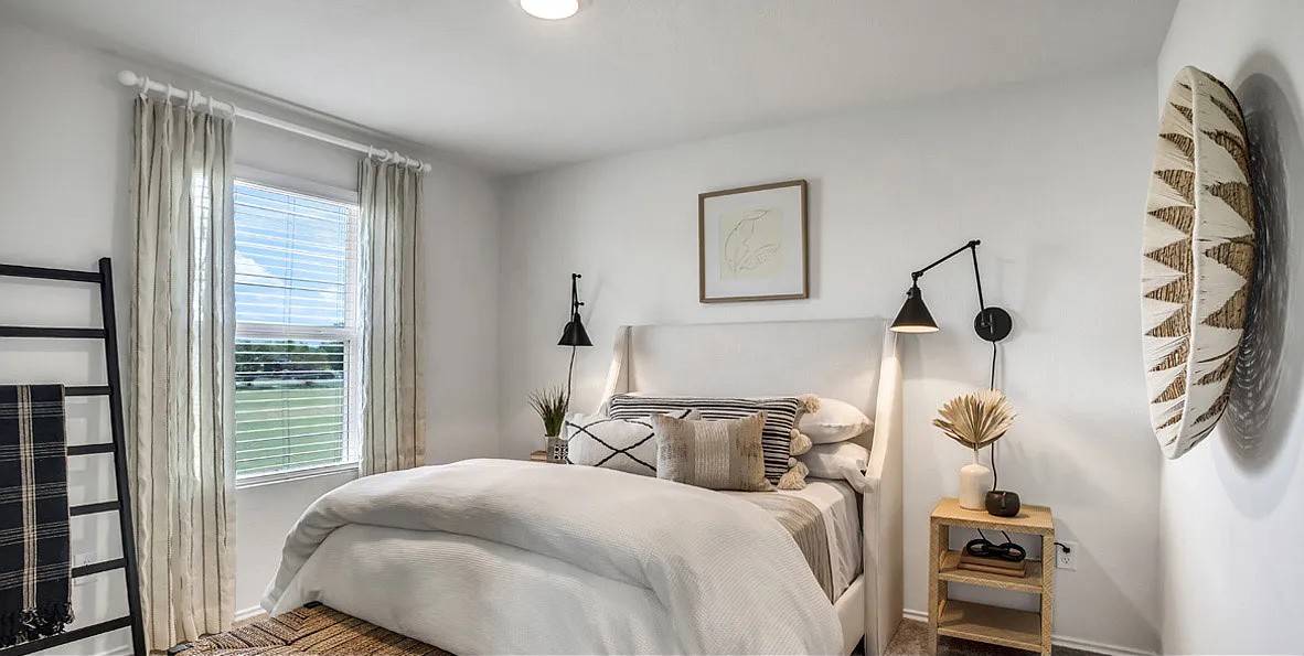 11524 Rush Lane Elgin, TX 78621 - Photo 21 of 29 Bedroom with baseboards