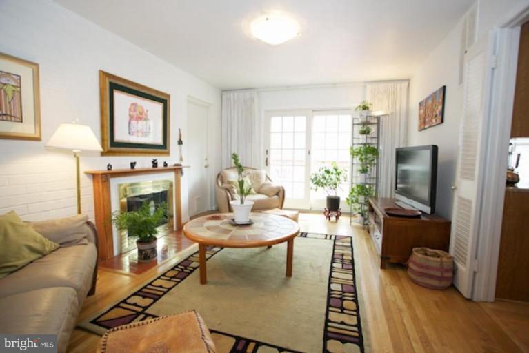 2511 Goldcup Lane Reston, VA 20191 - Photo 13 of 22 Family Room #2