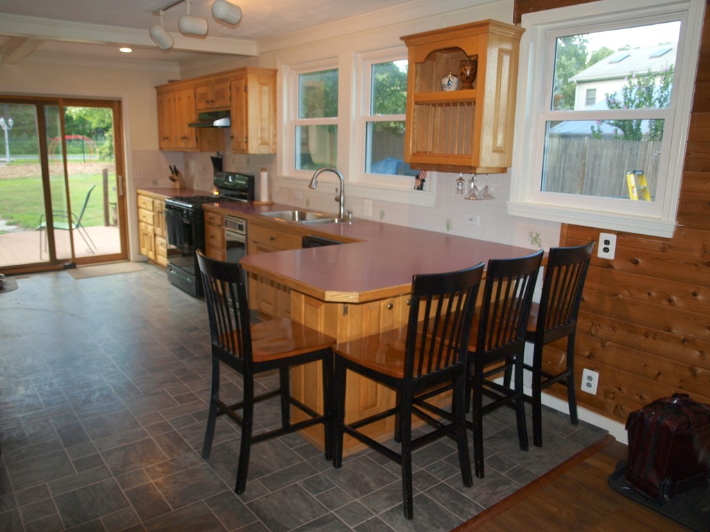 148 Dalton Road Chelmsford, MA 01824 - Photo 4 of 28 Gallery Image 4