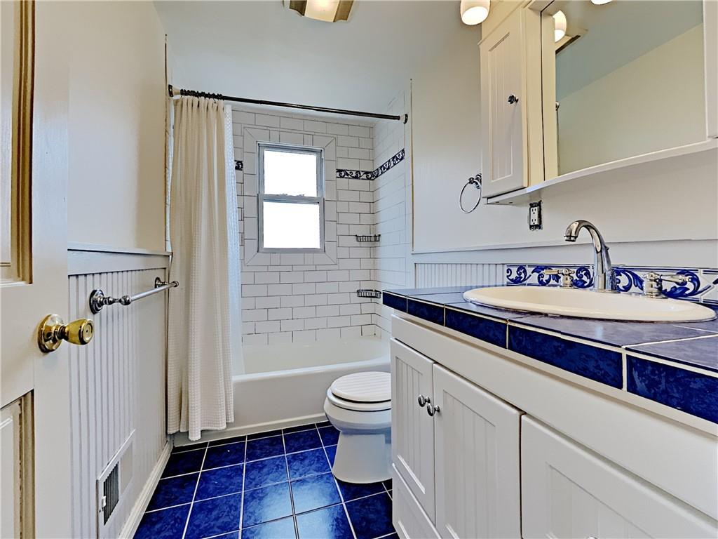 163 Logan Road Gibsonia, PA 15044 - Photo 17 of 25 Gallery Image 17