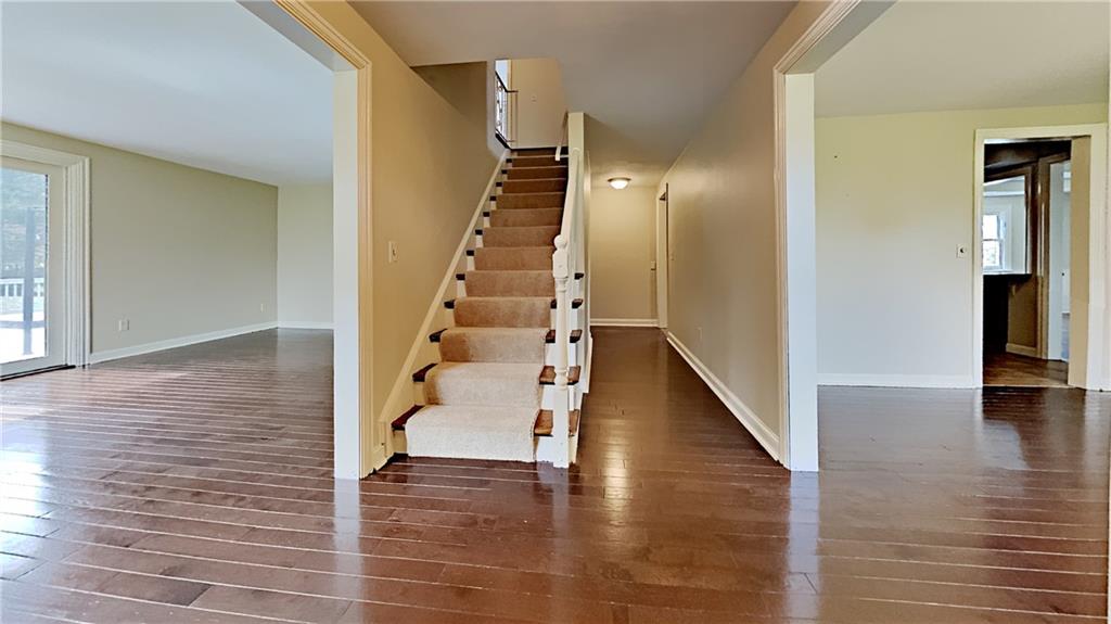 163 Logan Road Gibsonia, PA 15044 - Photo 3 of 25 Gallery Image 3
