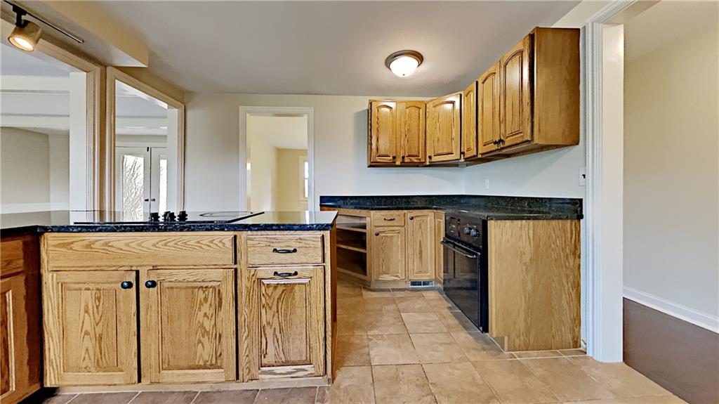 163 Logan Road Gibsonia, PA 15044 - Photo 6 of 25 Gallery Image 6