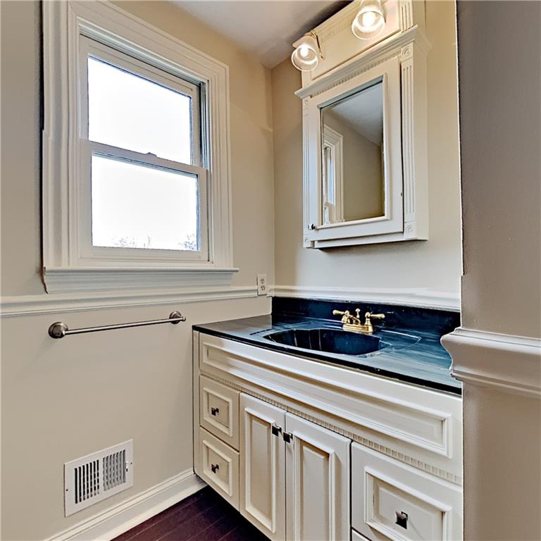 163 Logan Road Gibsonia, PA 15044 - Photo 10 of 25 Gallery Image 10