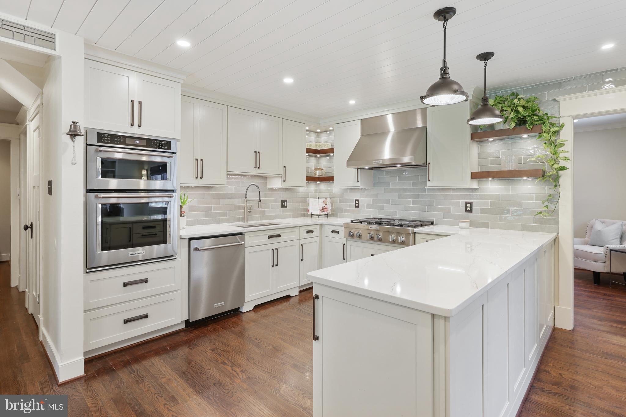 1906 Lamson Place McLean, VA 22101 - Photo 2 of 50