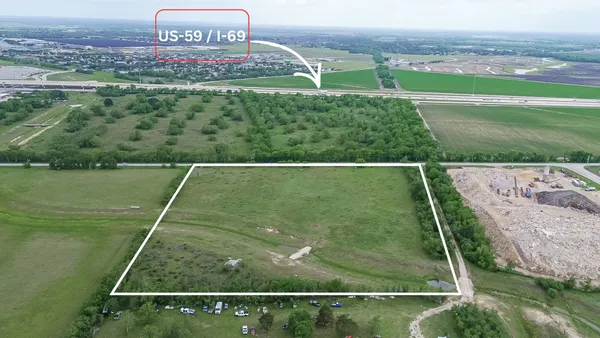 a view of an outdoor space and yard