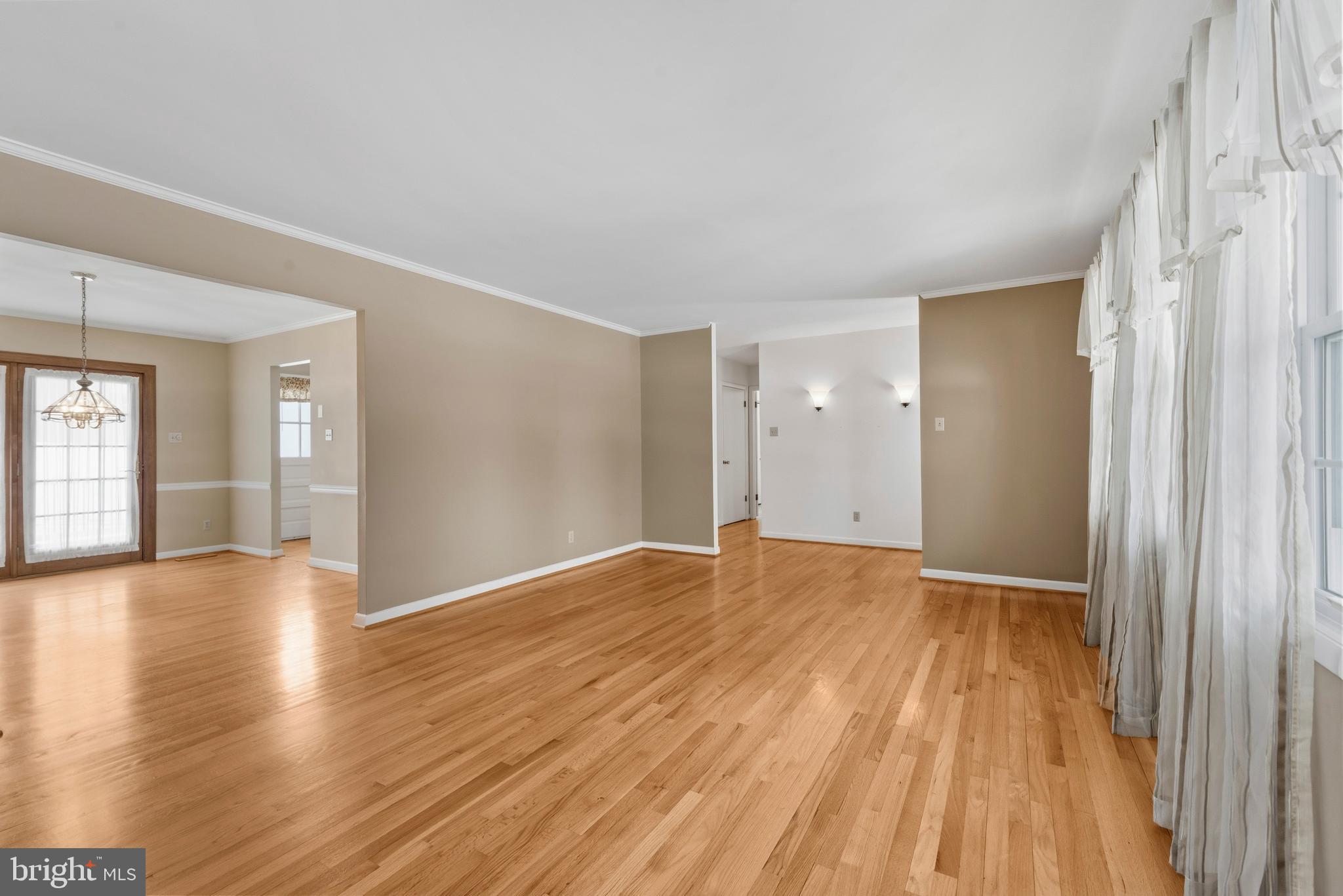 1809 Miller Road Cockeysville, MD 21030 - Photo 5 of 33