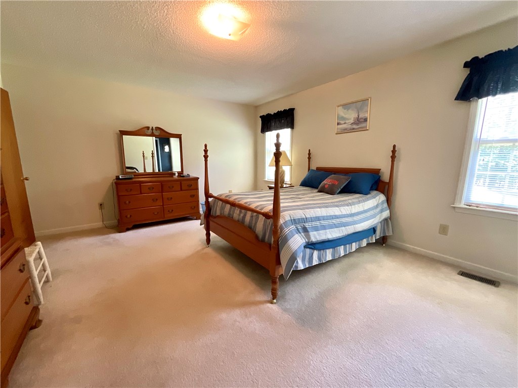 150 Clydesdale Road Seneca, SC 29678 - Photo 16 of 37 Masters Suite