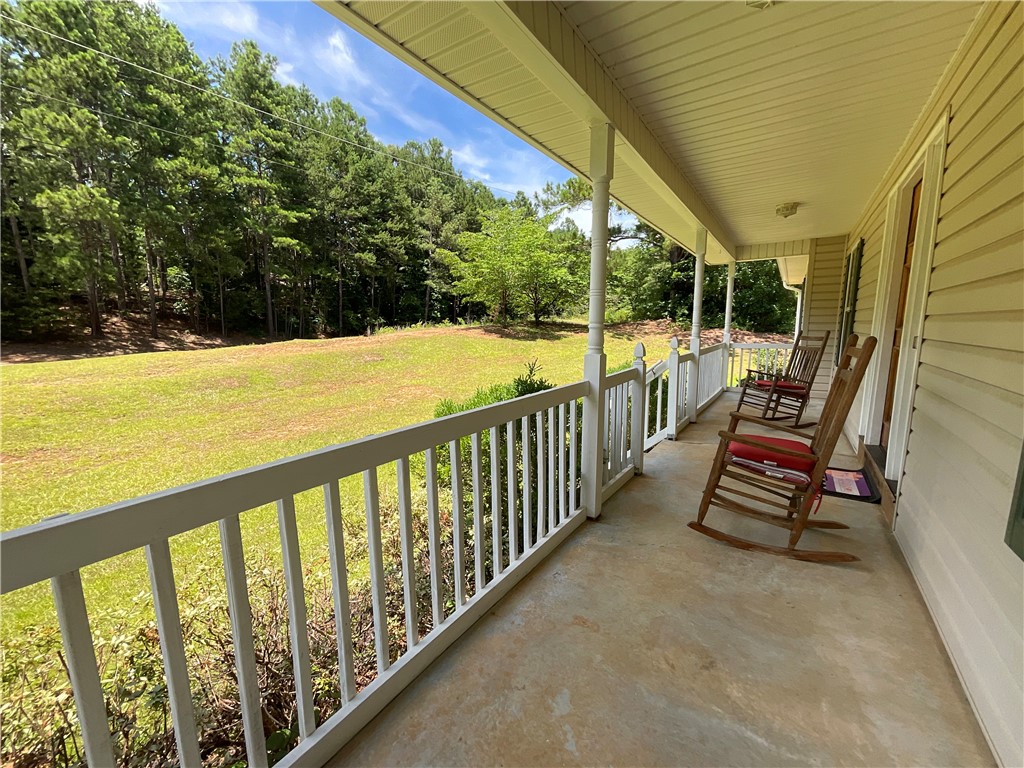 150 Clydesdale Road Seneca, SC 29678 - Photo 4 of 37 Gallery Image 4