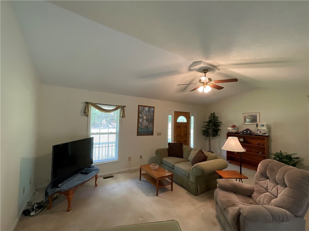 150 Clydesdale Road Seneca, SC 29678 - Photo 8 of 37 Gallery Image 8