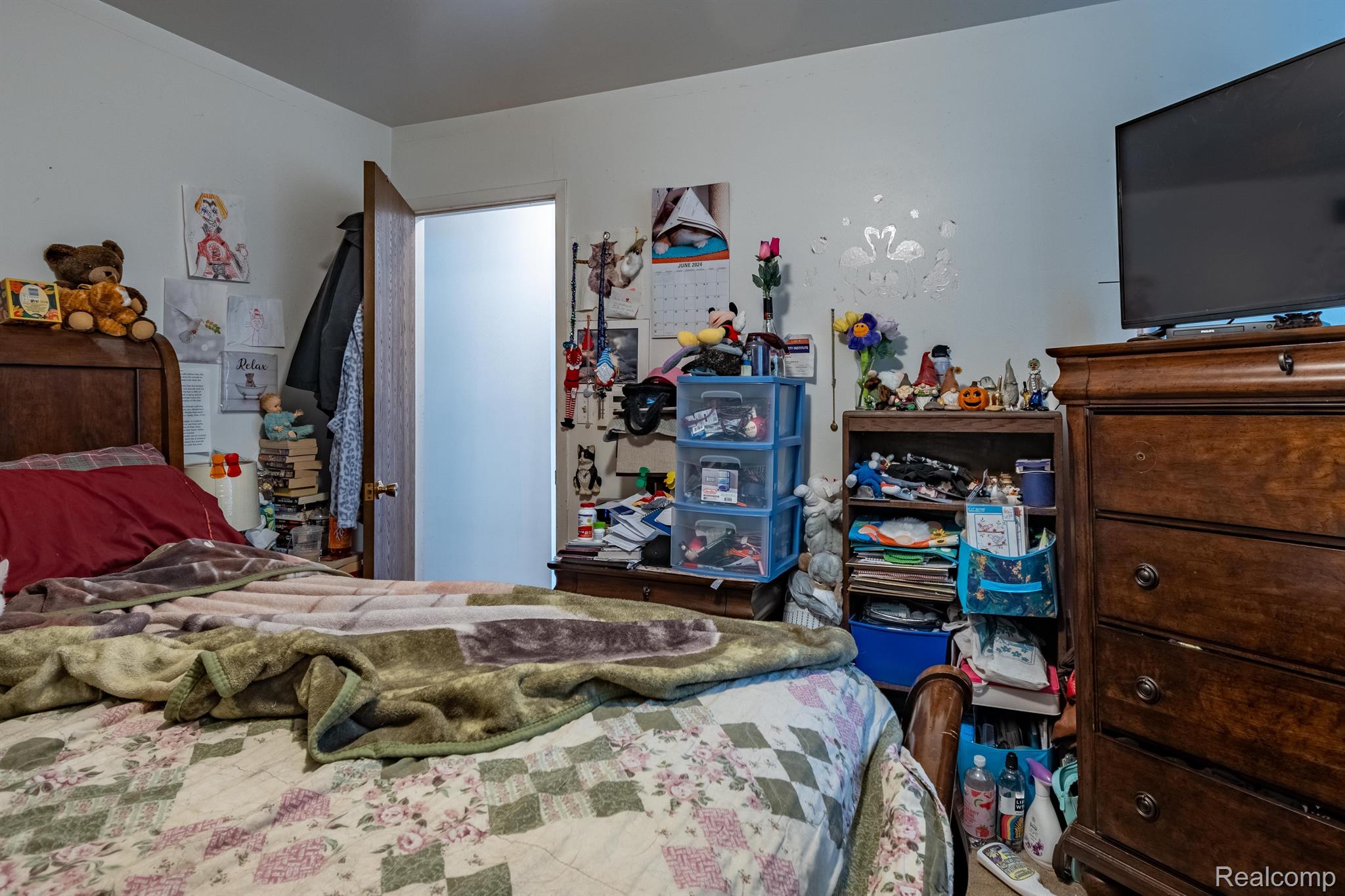 661 Buckingham Road Canton, MI 48188 - Photo 6 of 32 Gallery Image 6