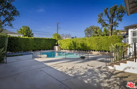 $6,950 | 12153 Maxwellton Road, Studio City, CA 91604