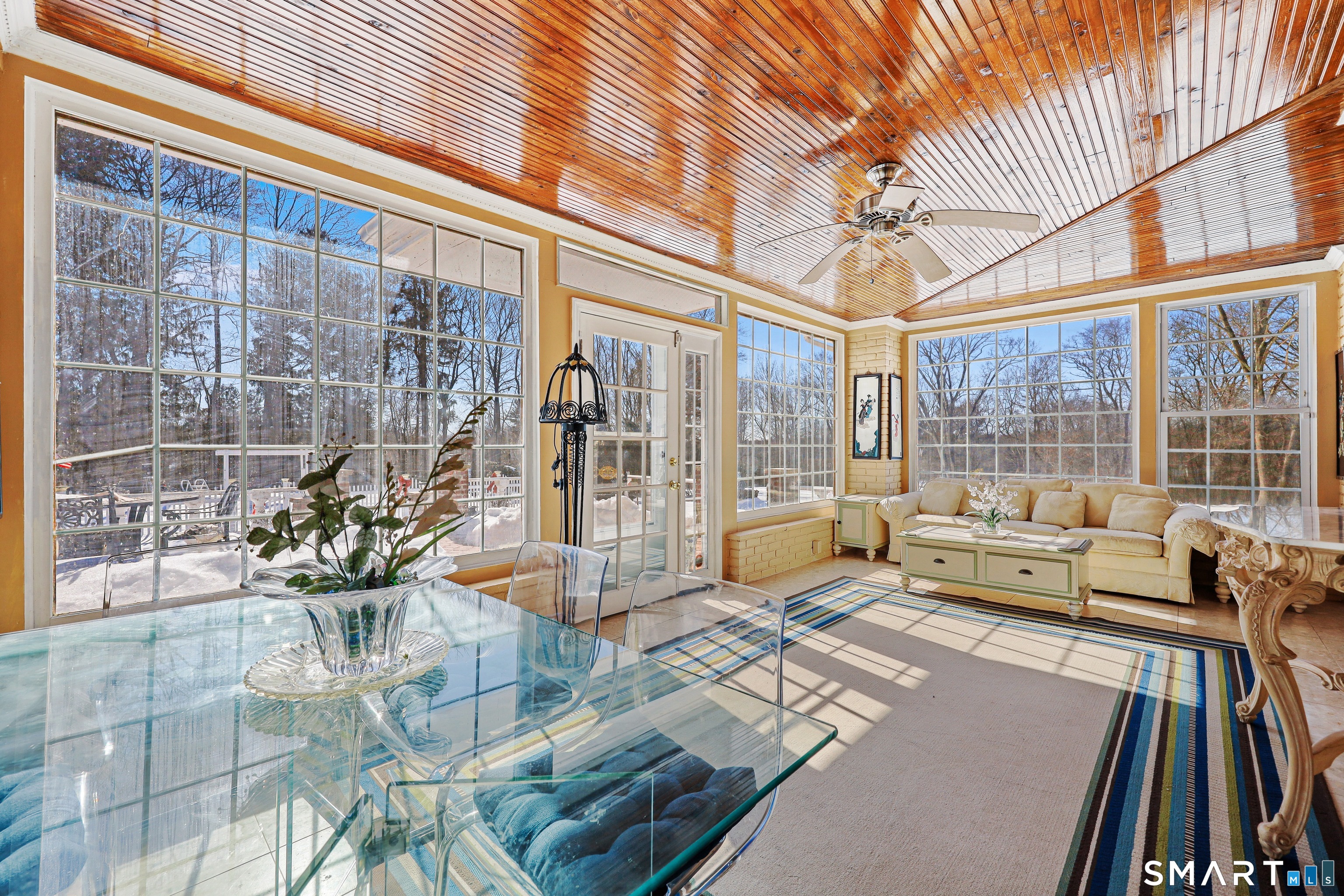 1209 Westover Road Stamford, CT 06902 - Photo 32 of 43 a living room with furniture