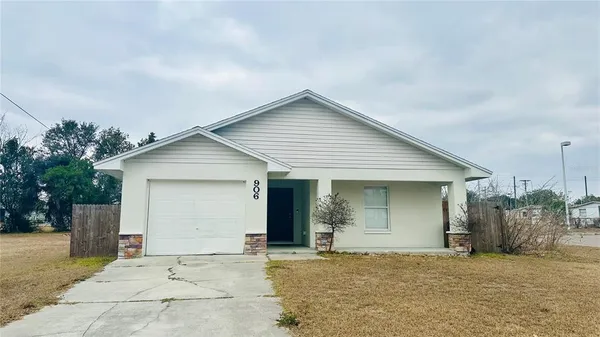 $275,000 | 906 Southeast 5th Street, Mulberry, FL 33860