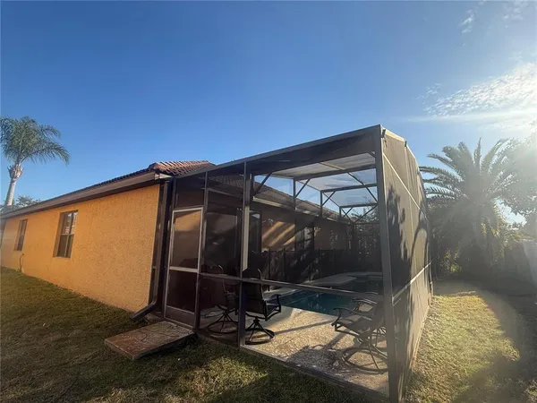 a view of a garage