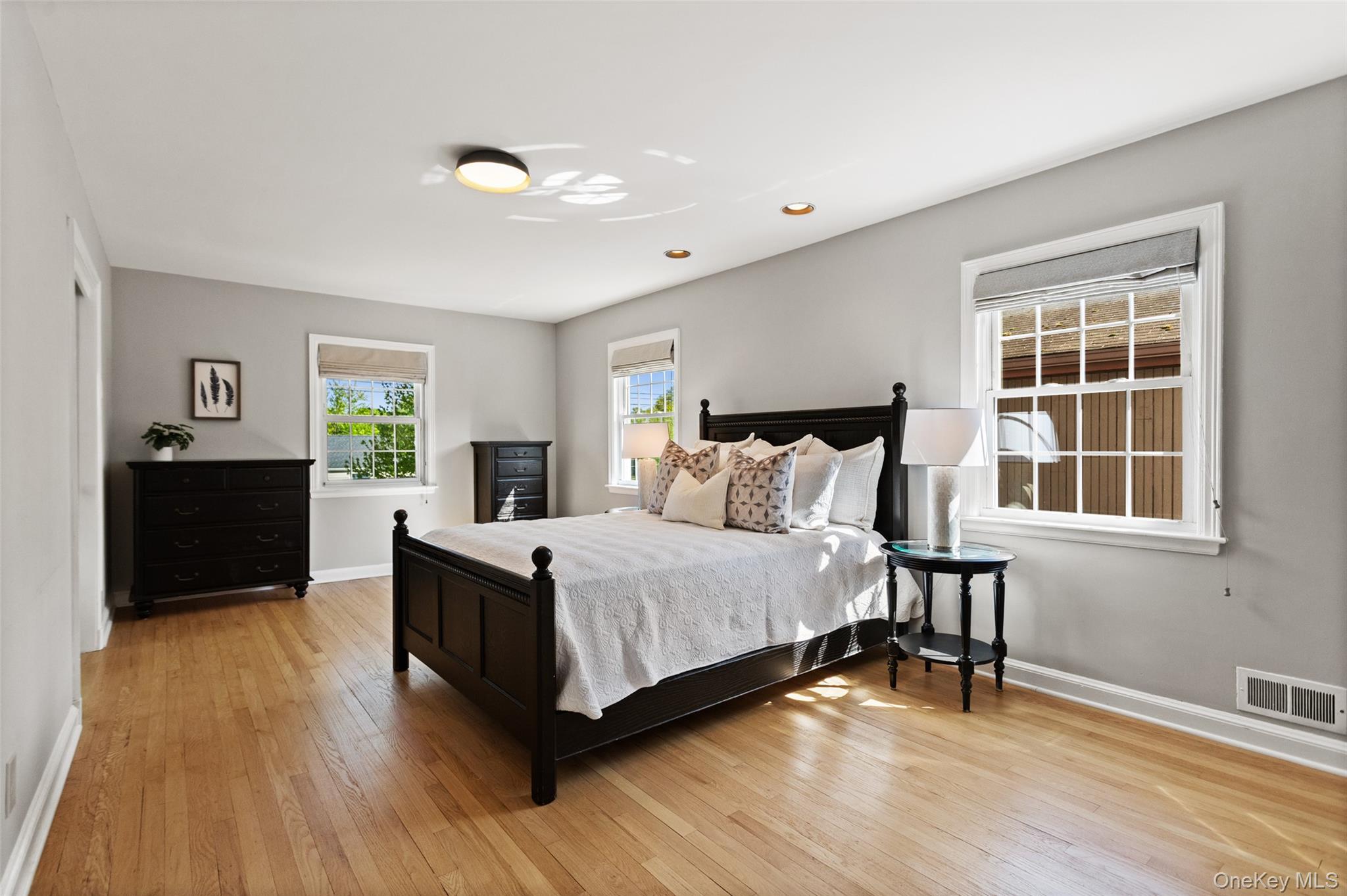 59 White Road Scarsdale, NY 10583 - Photo 25 of 45 Primary Bedroom
