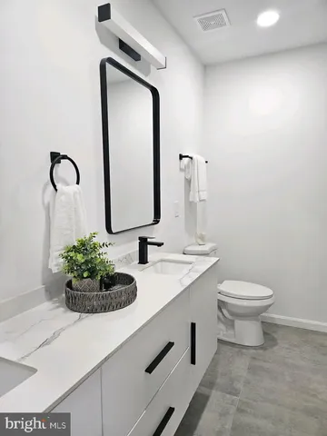 $7,800 | 2932 Yost Place Northeast, Washington, DC 20018