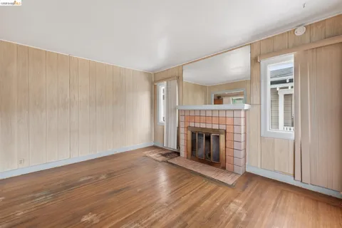 $325,000 | 8115 Iris Street, Oakland, CA 94605