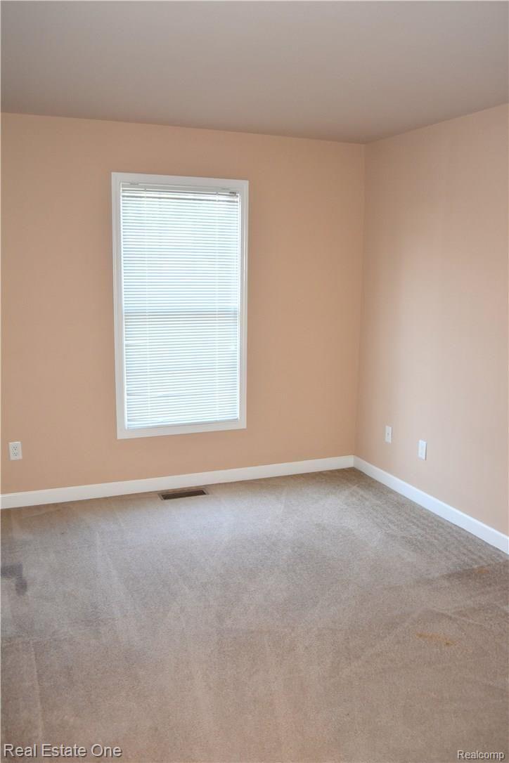 5128 Belmonte Drive Rochester, MI 48306 - Photo 21 of 22 20.JPG