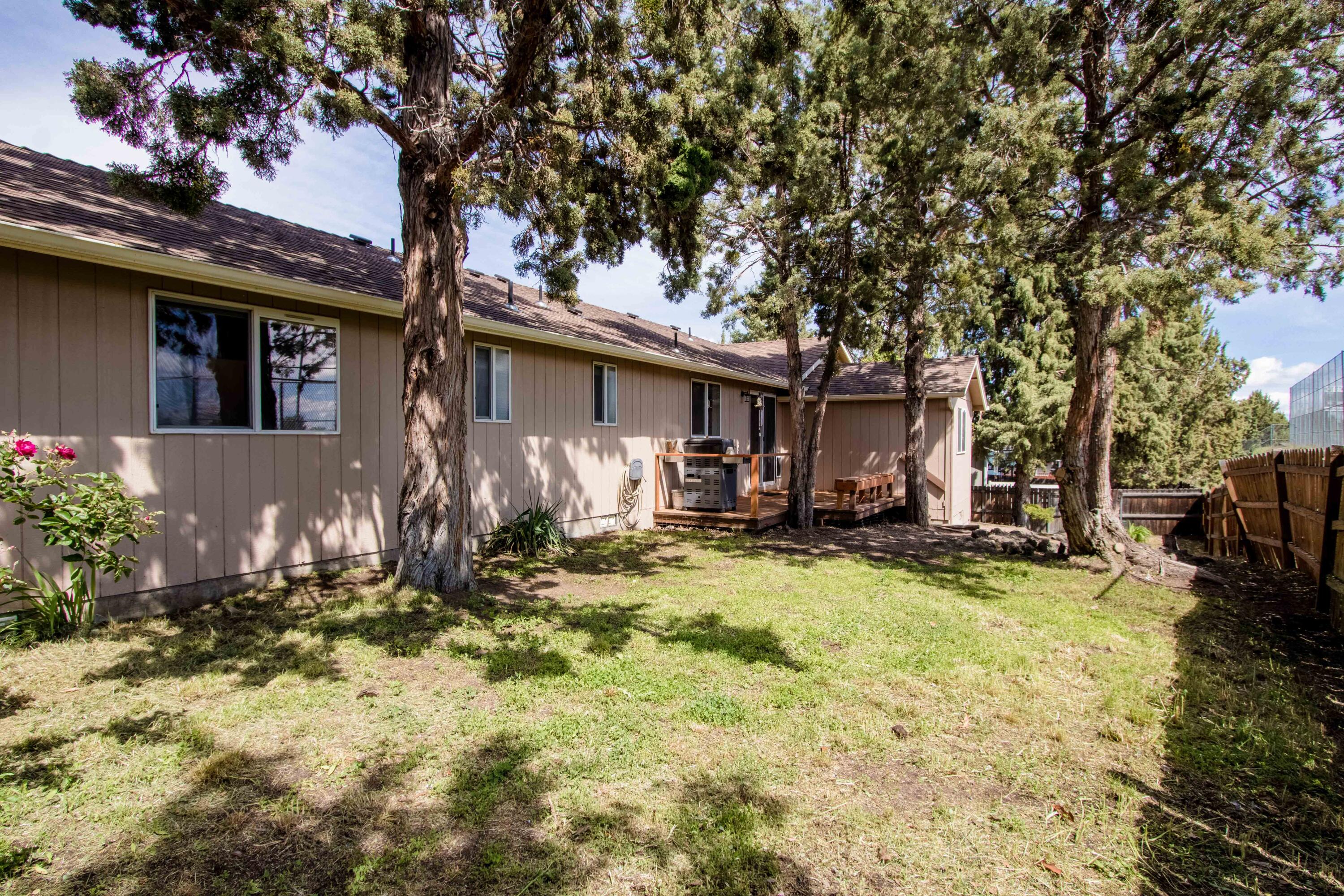 2880 Northeast Baroness Place Bend, OR 97701 - Photo 23 of 24 backyard