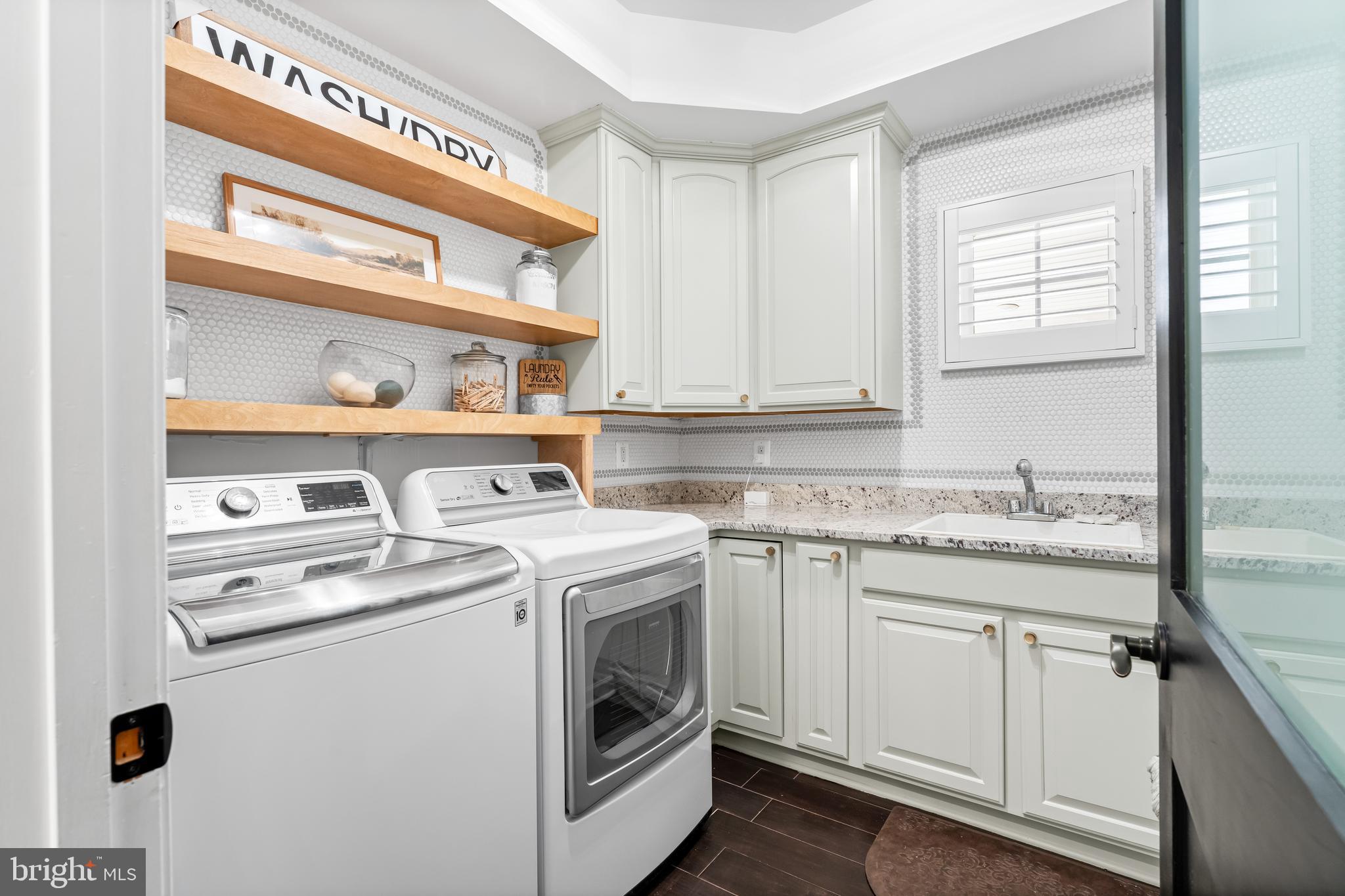 14309 Derby Ridge Road Bowie, MD 20721 - Photo 35 of 75 Laundry Room beside Mudd Room