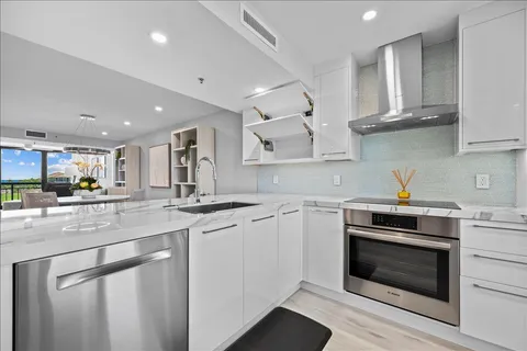 $829,900 | 201 South Seas Drive, Unit 503, Jupiter, FL 33477