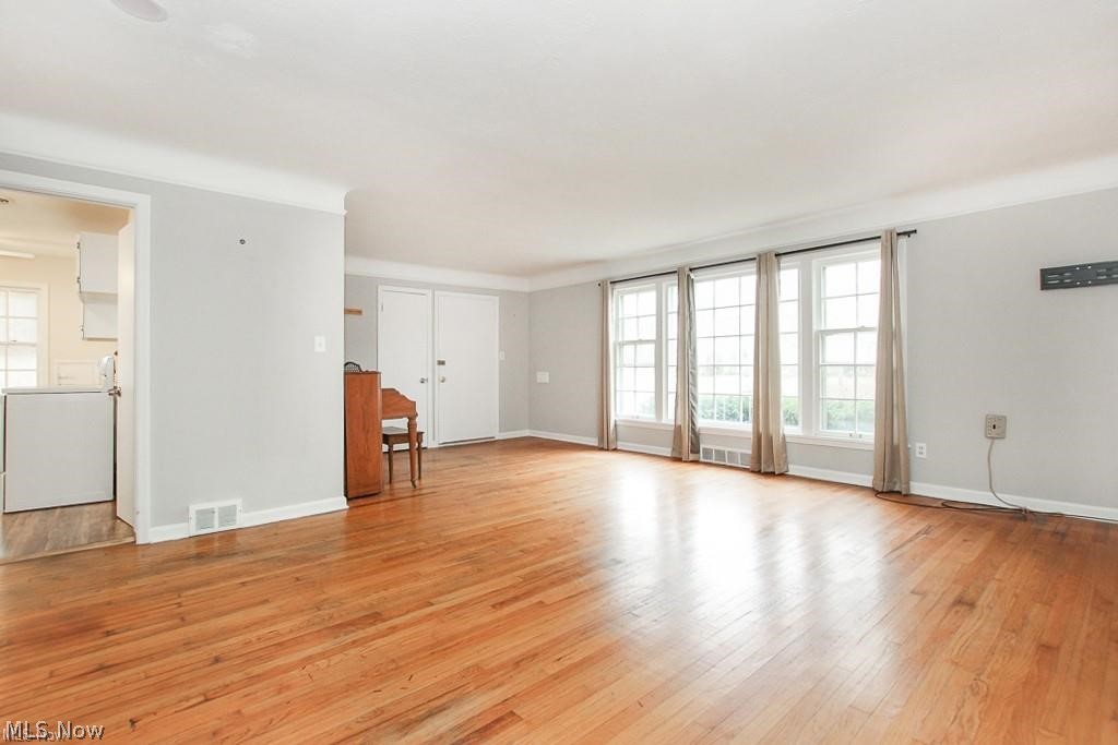 18424 Newell Road, Unit 1 Beachwood, OH 44122 - Photo 2 of 18