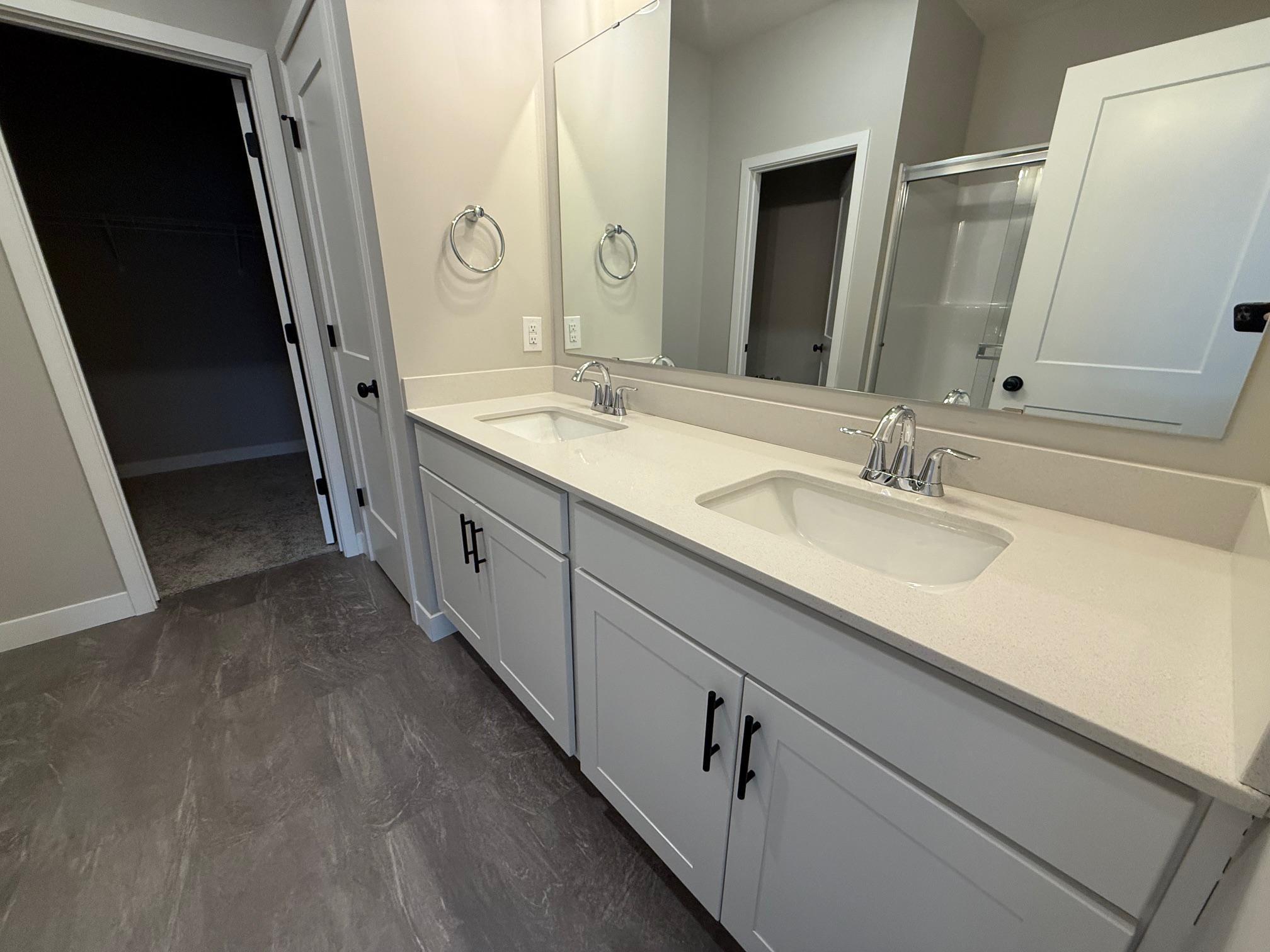 10412 Robinwood Road Chaska, MN 55318 - Photo 6 of 9