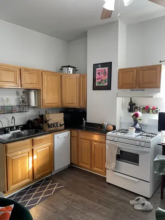 $1,800 | 912 North Ashland Avenue, Unit 2C, Chicago, IL 60622