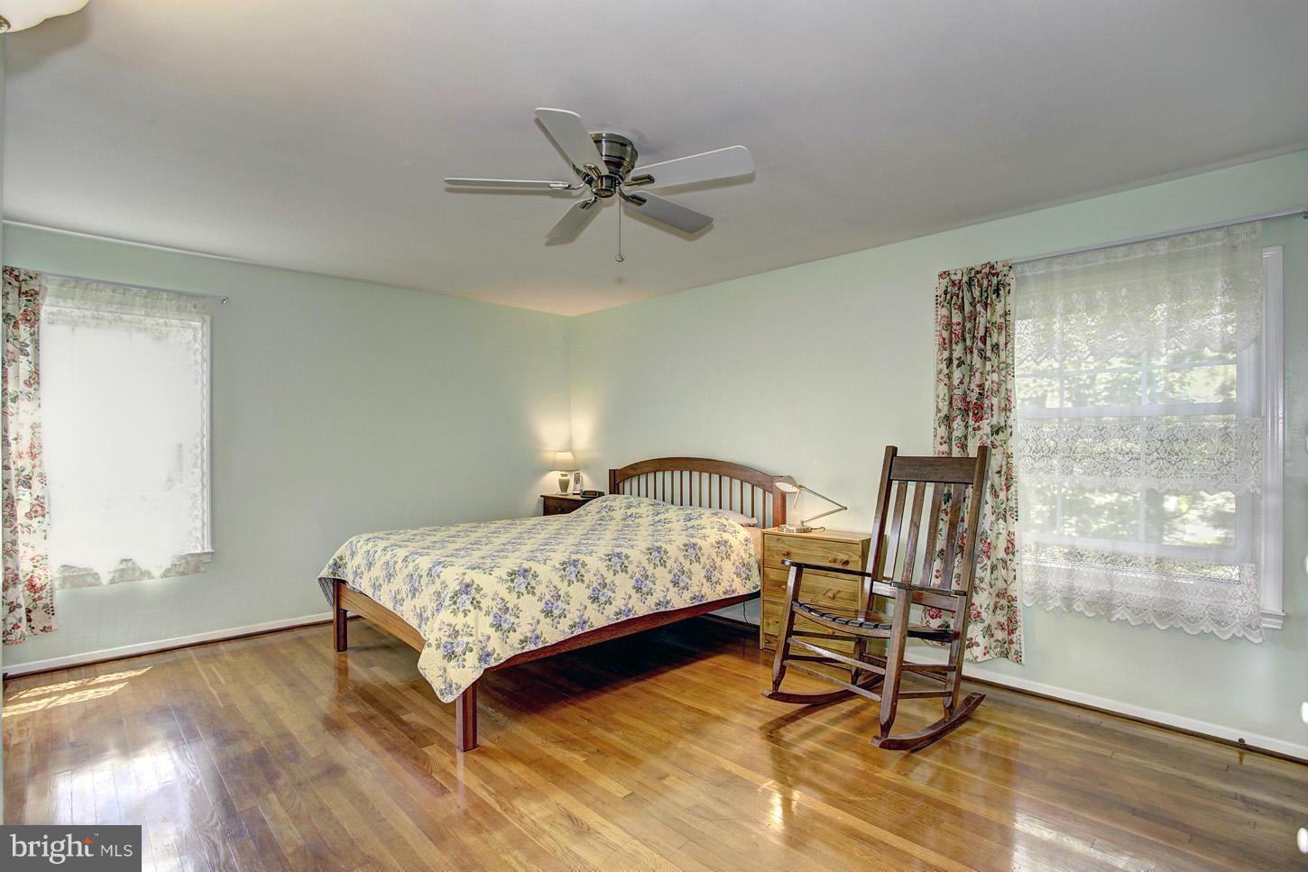 11010 Old Coach Road Potomac, MD 20854 - Photo 14 of 22 Bedroom (Master)