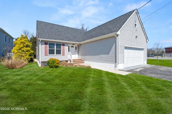 $509,900 | 7 Lake Avenue, Island Heights, NJ 08732