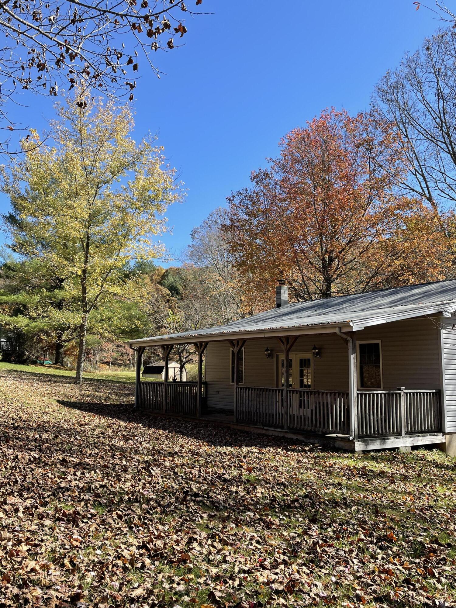2113 Union School Road Southwest Willis, VA 24380 - Photo 2 of 47 IMG_2040