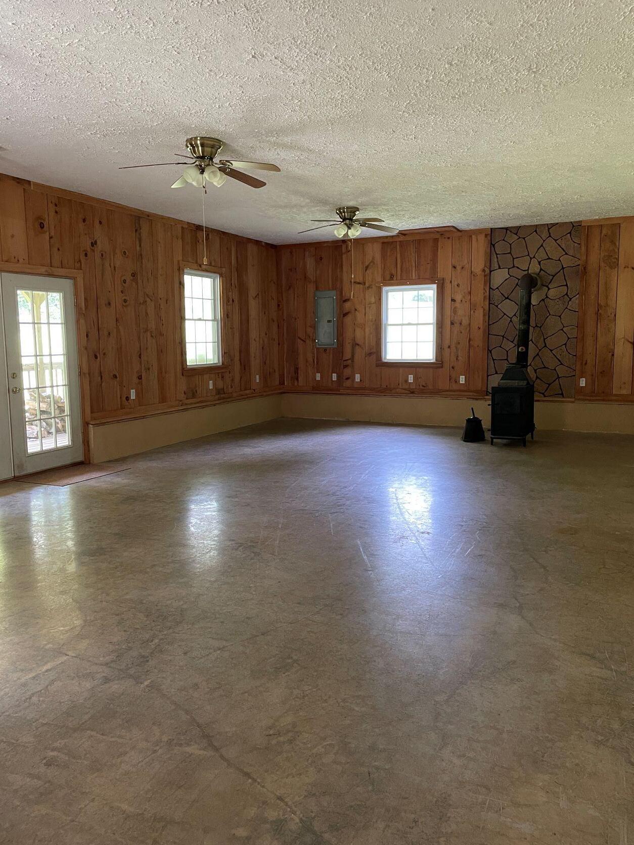 2113 Union School Road Southwest Willis, VA 24380 - Photo 22 of 47 24