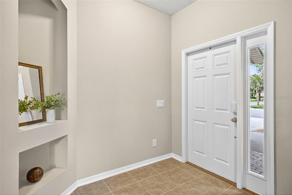 10859 Breaking Rocks Drive Tampa, FL 33647 - Photo 4 of 57 a view of an entryway space