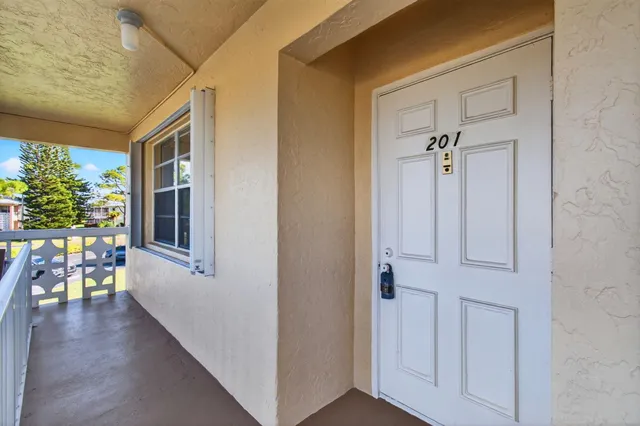 $140,000 | 1721 Northwest 20th Avenue, Unit 201, Delray Beach, FL 33445