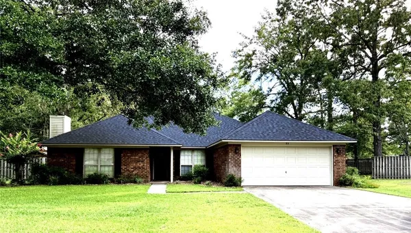 $385,000 | 35 Fernwood Court, Richmond Hill, GA 31324