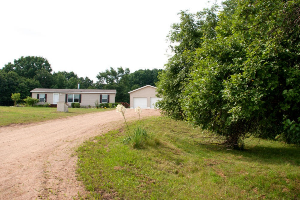 849 22 Mile Road Barryton, MI 49305 - Photo 5 of 34 00000003