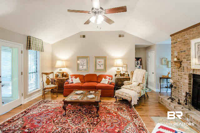 705 Olive Avenue Fairhope, AL 36532 - Photo 8 of 43 Living Room