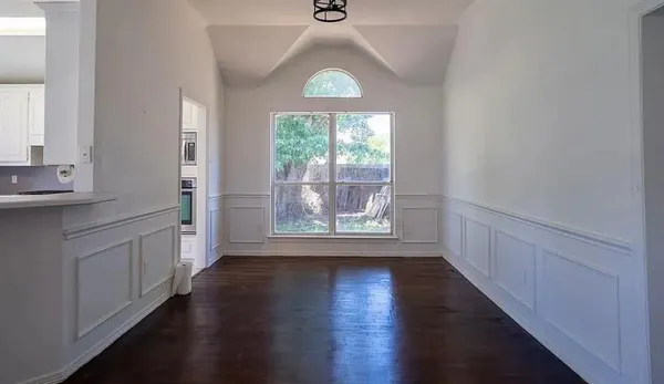 $2,600 | 492 Shade Tree Circle, Hurst, TX 76054
