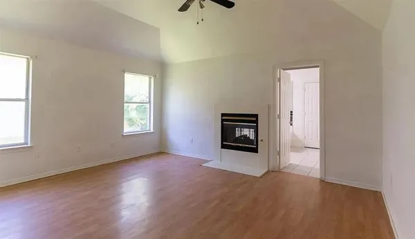 $2,600 | 492 Shade Tree Circle, Hurst, TX 76054
