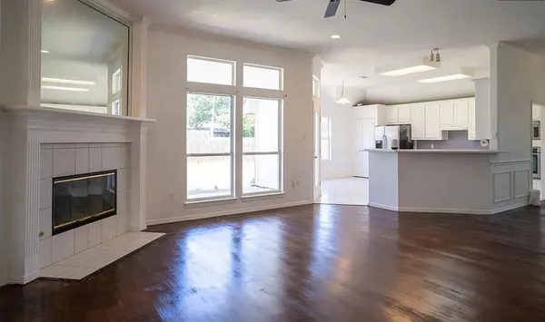 $2,600 | 492 Shade Tree Circle, Hurst, TX 76054