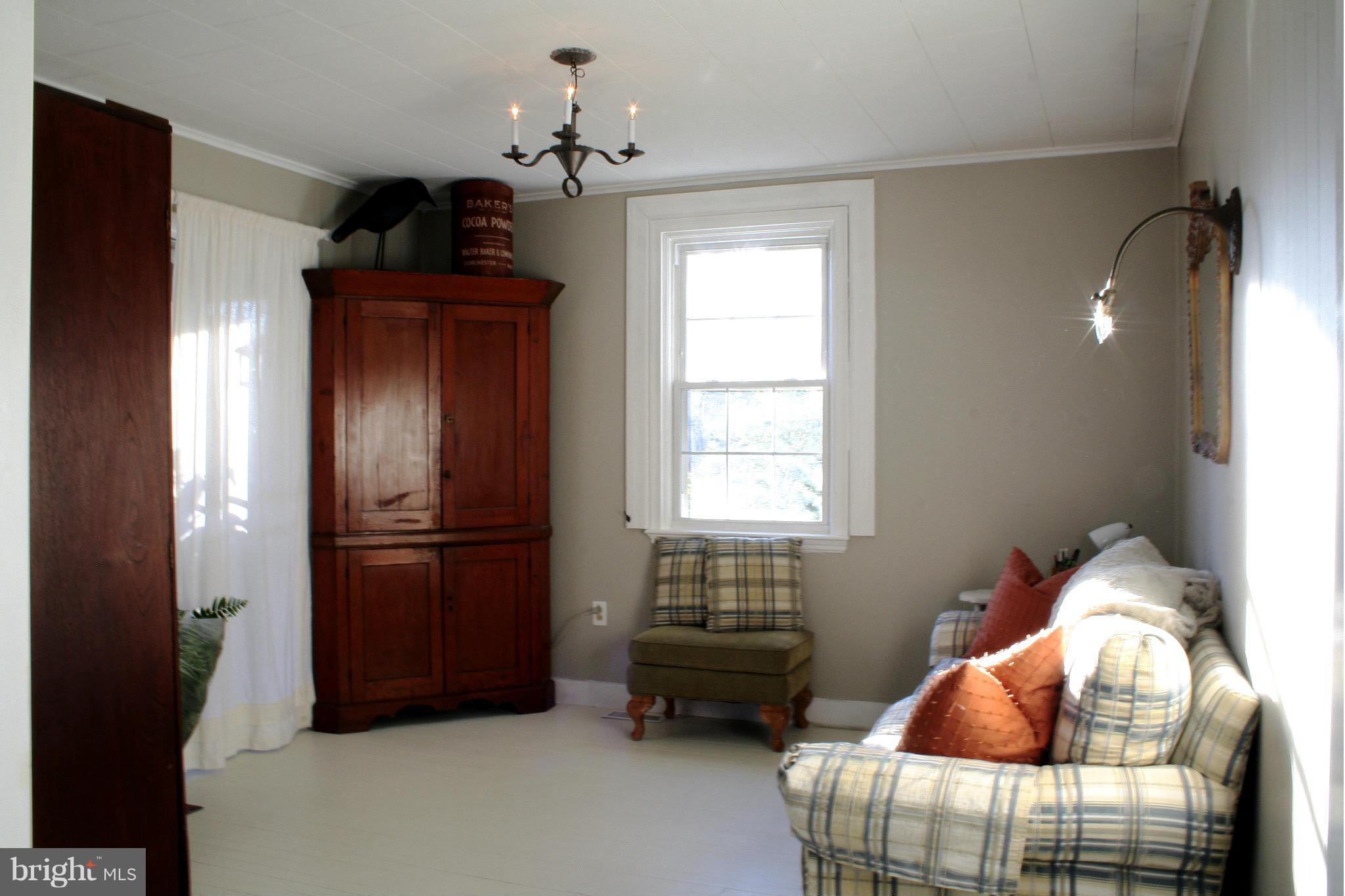 33 Belfast Road Lutherville-Timonium, MD 21093 - Photo 12 of 30 Family room right off kitchen