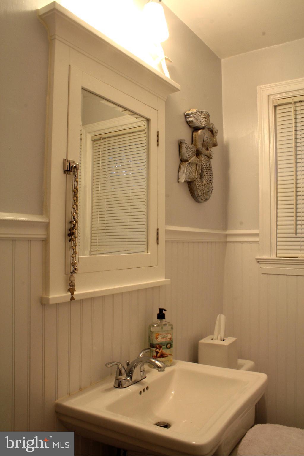 33 Belfast Road Lutherville-Timonium, MD 21093 - Photo 18 of 30 Bath
