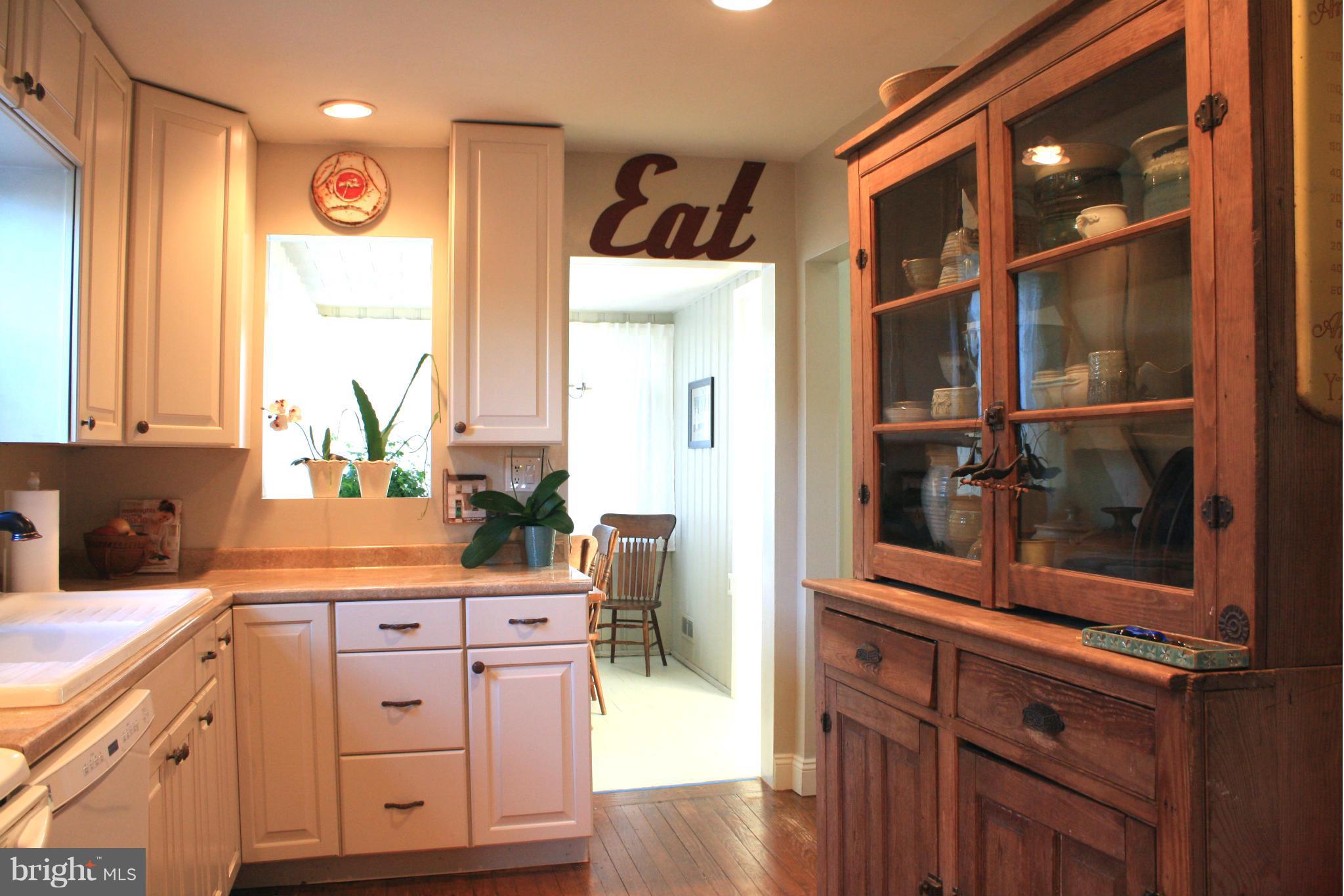 Room for table in kitchen