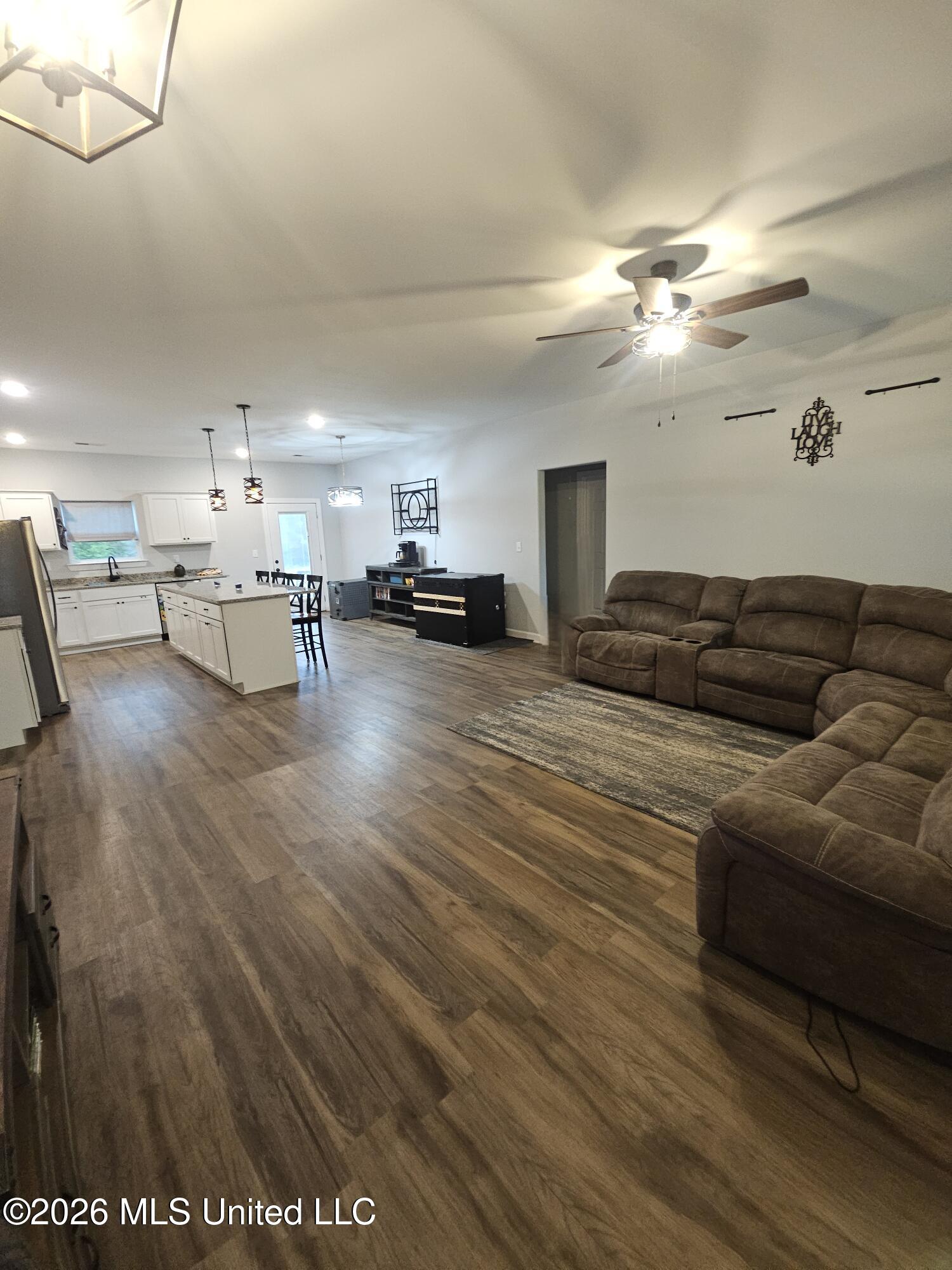 124 Deerfield Trace Coldwater, MS 38618 - Photo 2 of 15 20260424_111807