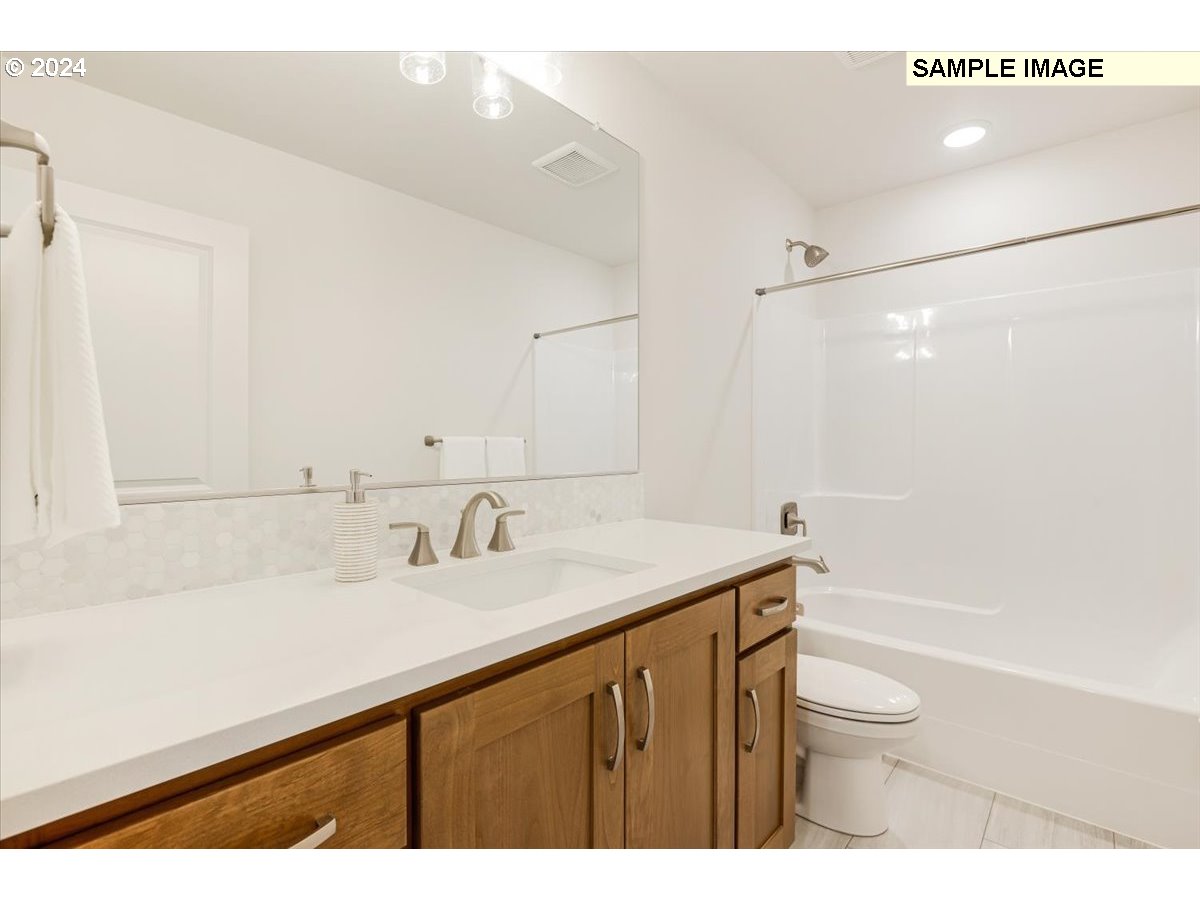 12283 Southwest Strobel Road Beaverton, OR 97007 - Photo 12 of 13 Gallery Image 12