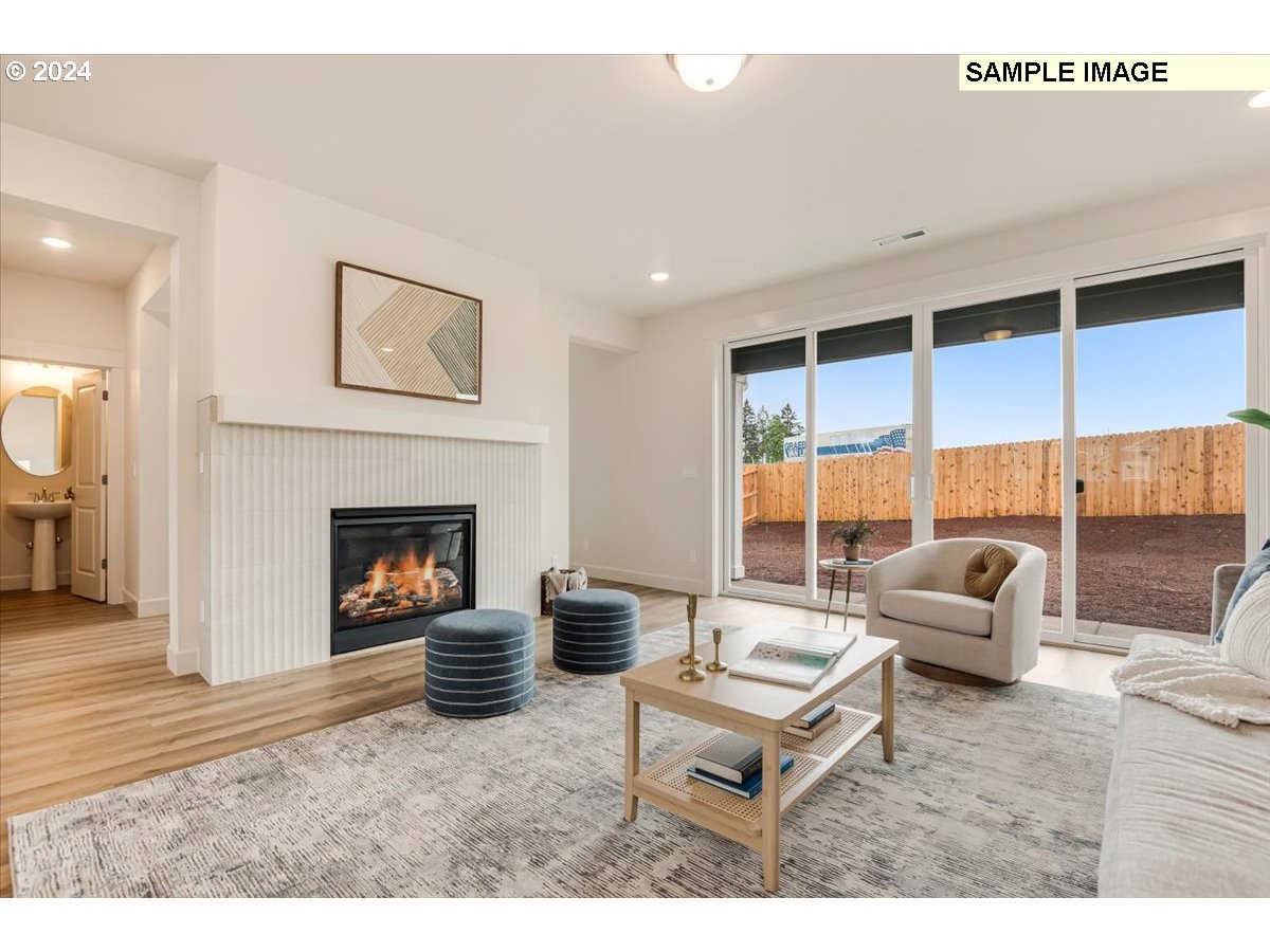 12283 Southwest Strobel Road Beaverton, OR 97007 - Photo 7 of 13 Gallery Image 7