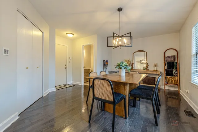 $374,900 | 367 Golfview Court, Bloomingdale, IL 60108