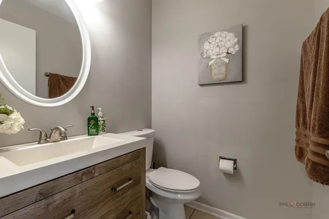 $374,900 | 367 Golfview Court, Bloomingdale, IL 60108