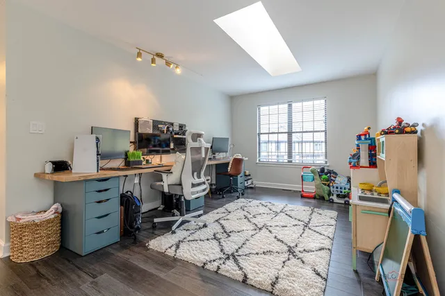 $374,900 | 367 Golfview Court, Bloomingdale, IL 60108